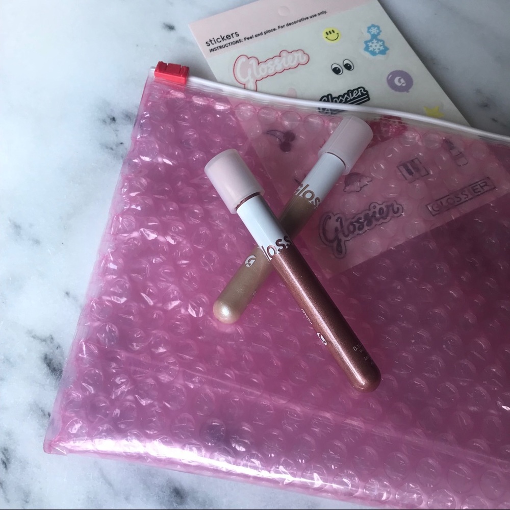 Glossier lidstar in cub and moon